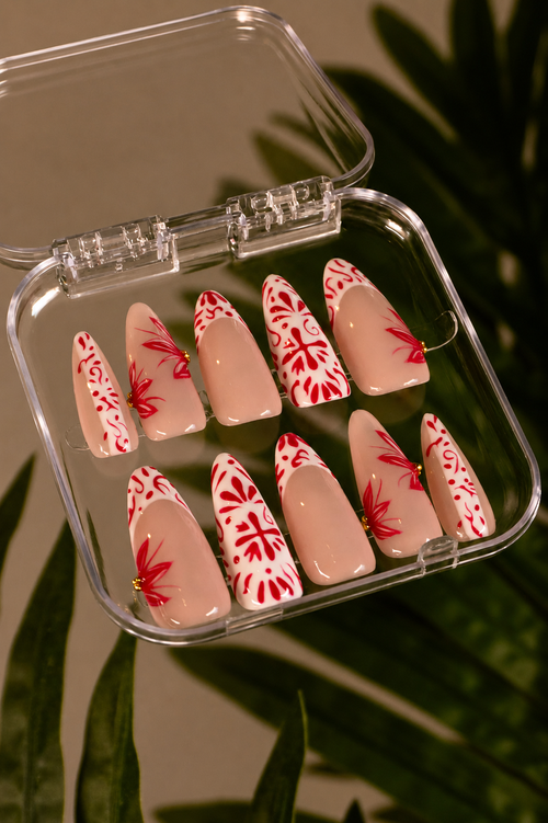Muse Alma Nails