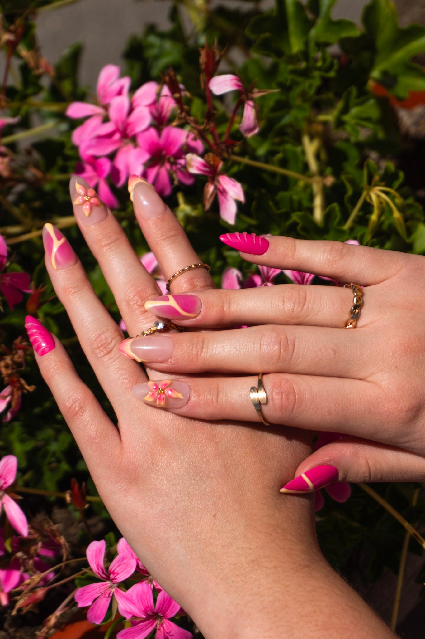 Hibiscus Alma Nails